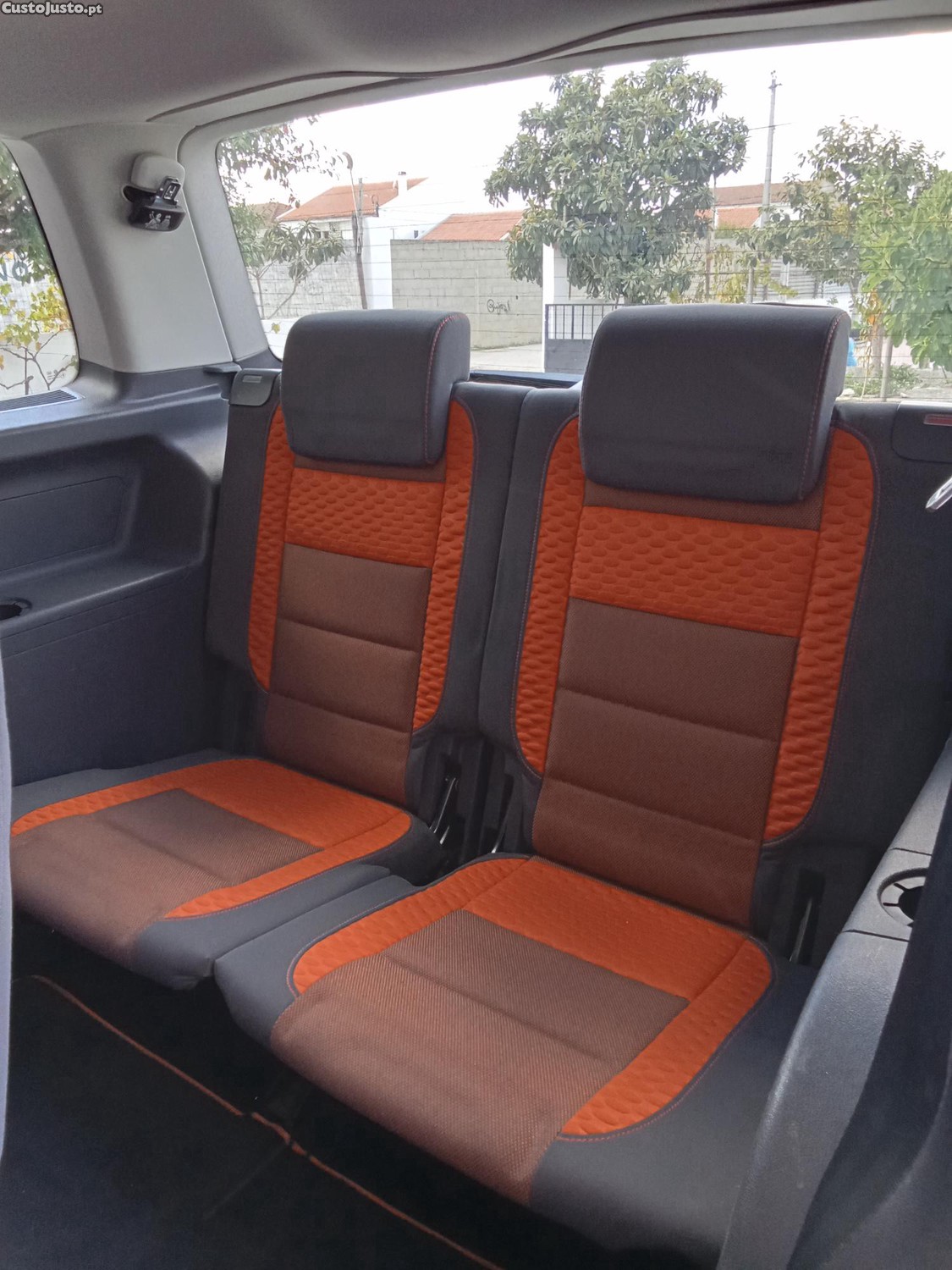 Volkswagen Touran Cross — fotografia 2