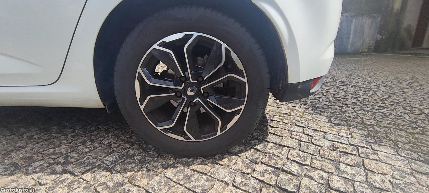 Renault Mégane IV — fotografia 10