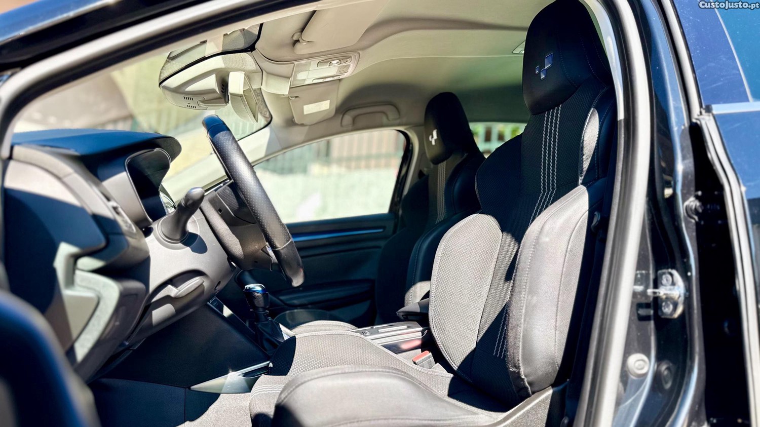 Renault Mégane Sport Tourer 1.5 dCi GT Line — fotografia 8