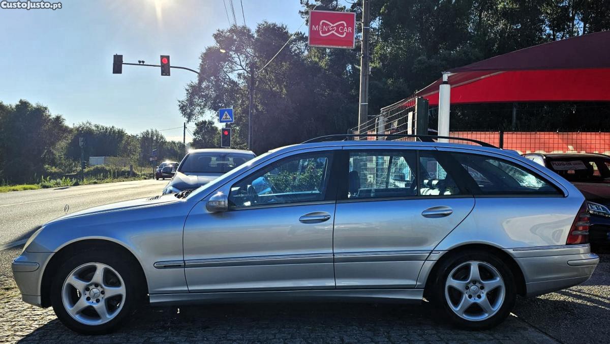 Mercedes-Benz C 220 220 Cdi Avantgarde 143cv NACIONAL - 01 foto 3