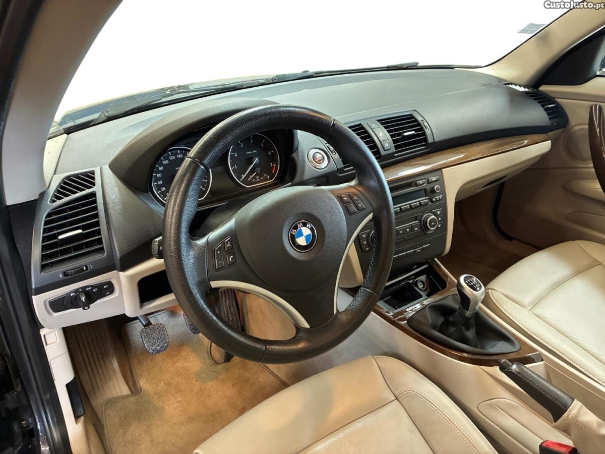 BMW 120 i Edition Confort — fotografia 5