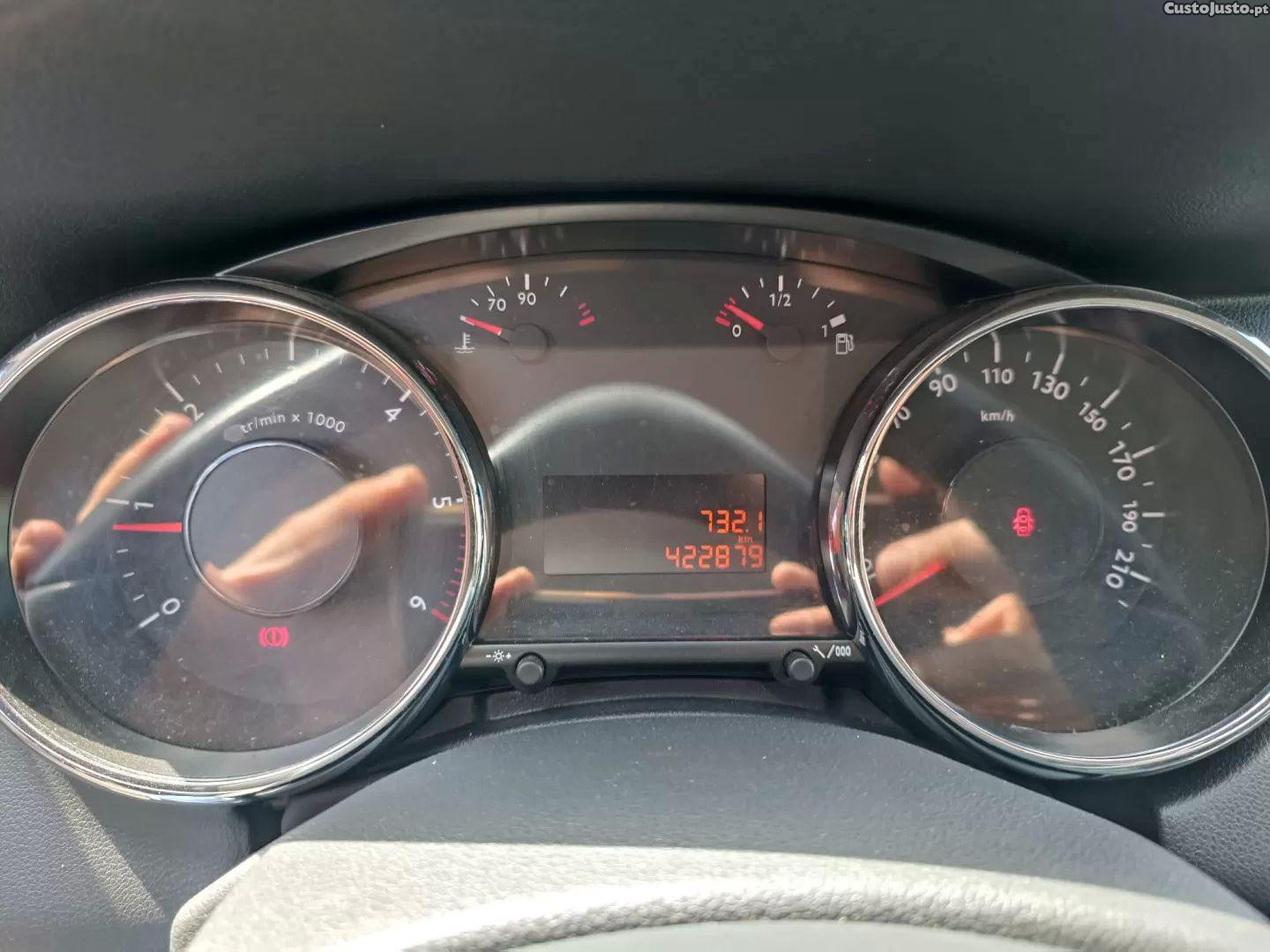 Peugeot 5008 1.6 hdi 7l se style — fotografia 6
