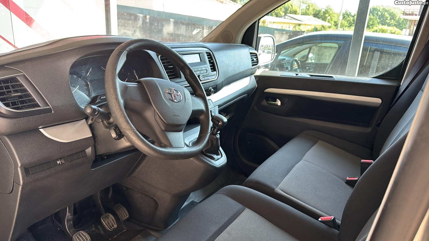 Toyota Proace Verso 1.5 D-4D L2 1.2T Comfort 9L - 19 foto 2