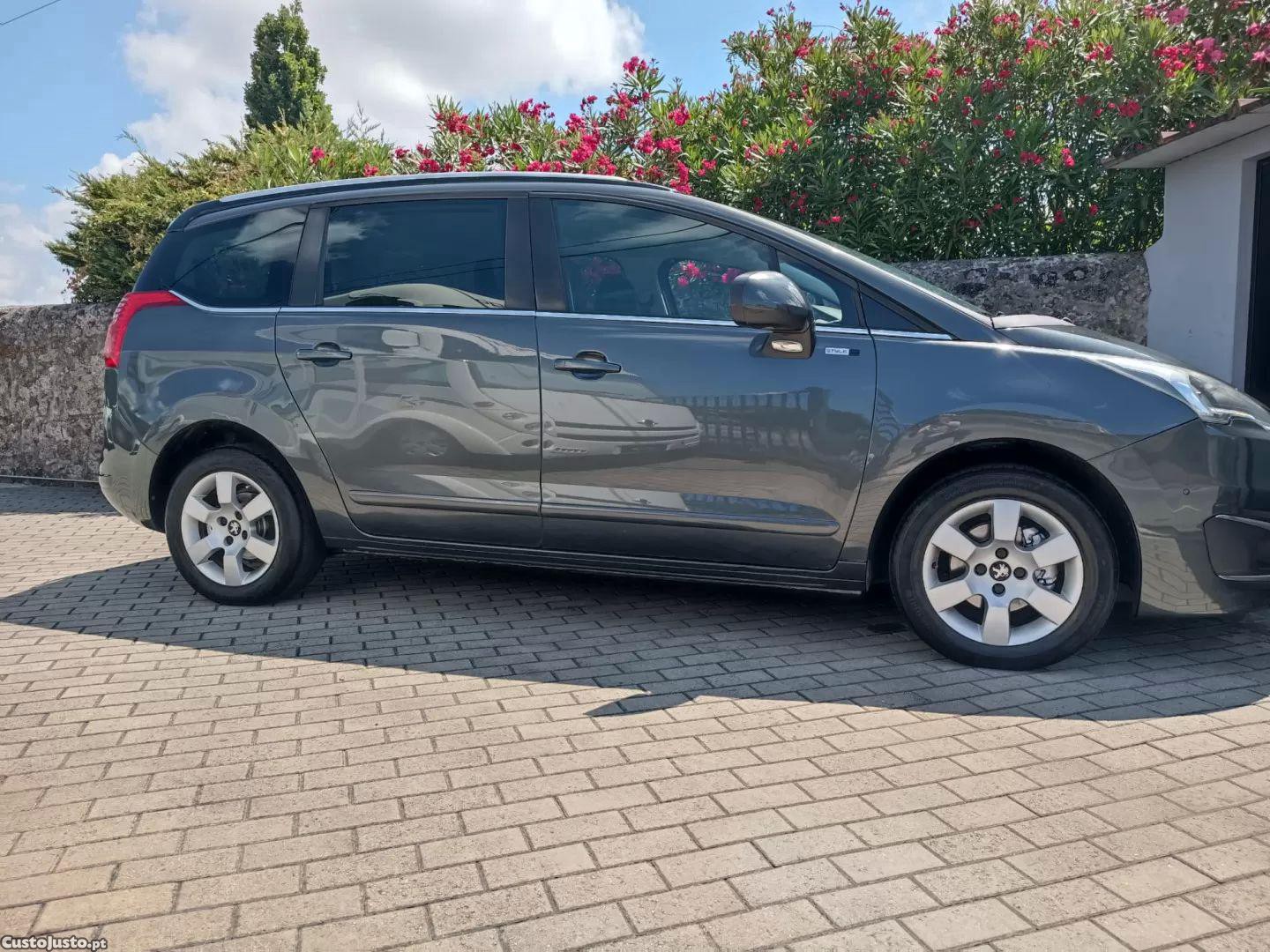 Peugeot 5008 1.6 hdi 7l se style — fotografia 9