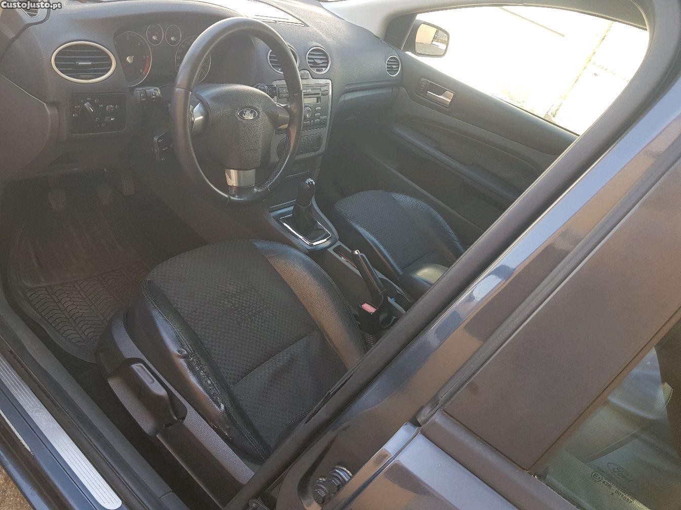 Ford Focus 1.6 tdci titanium — fotografia 6