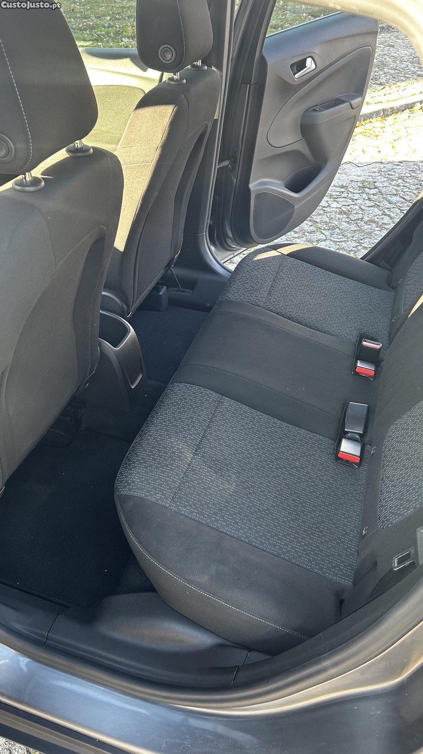 Opel Crossland X 1.5 CDTI EcoTec 102 cv — fotografia 3