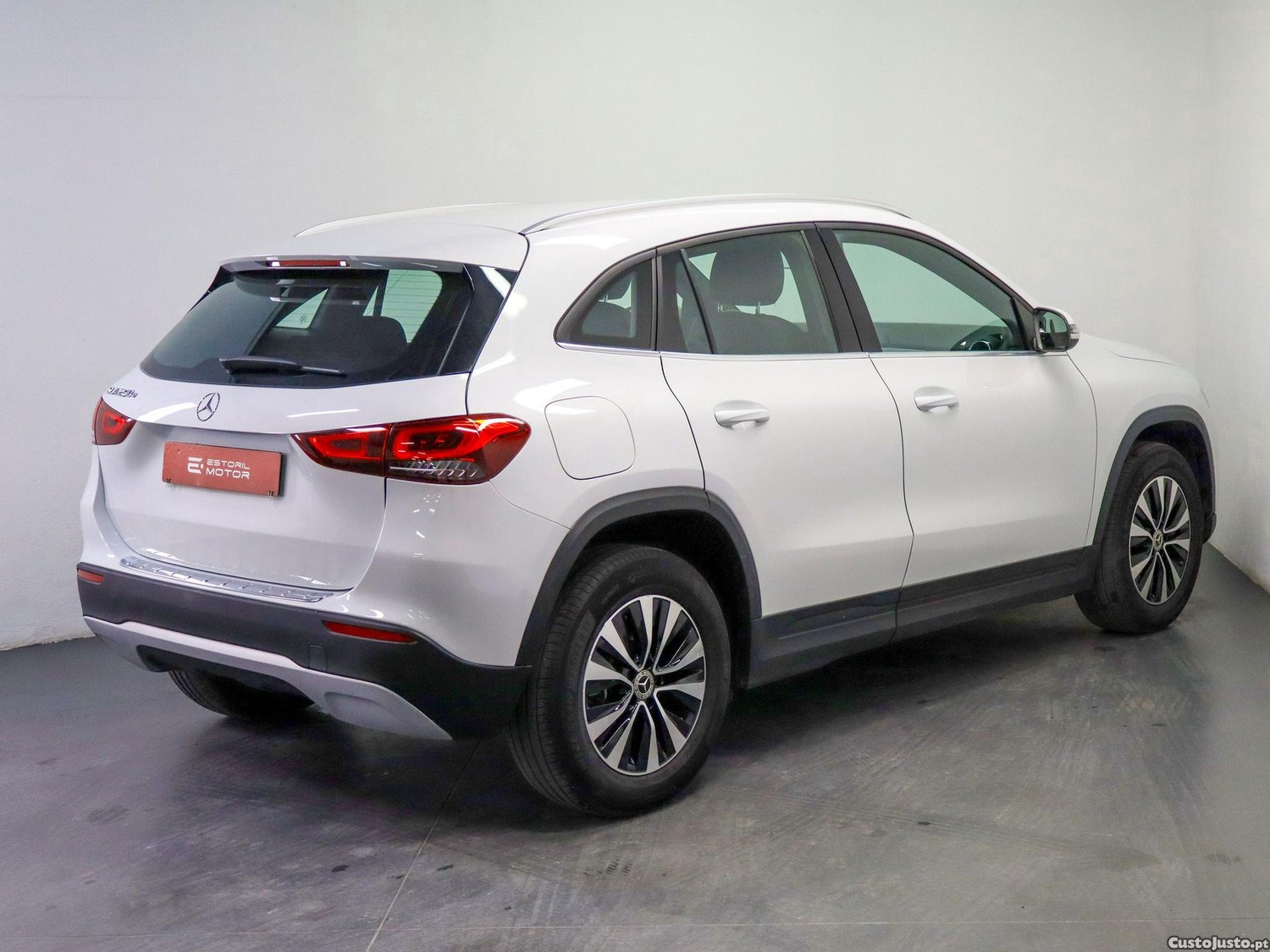 Mercedes-Benz GLA 250 e Style — fotografia 19