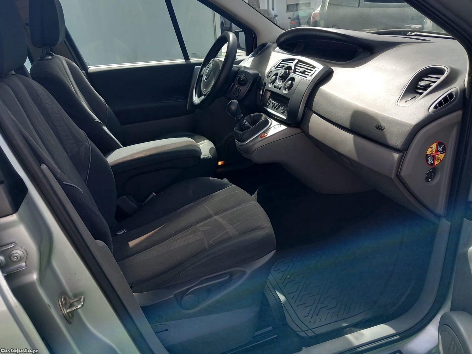 Renault Scénic 1.5 dCi Confort — fotografia 11