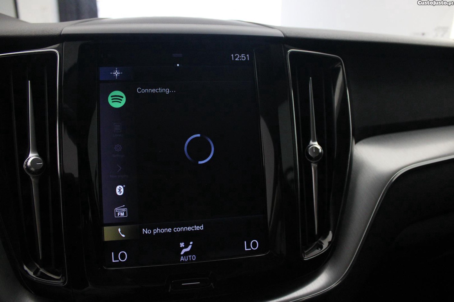 Volvo XC 60 T8 PHEV MOMENTUM PLUS (AUTO) — fotografia 26