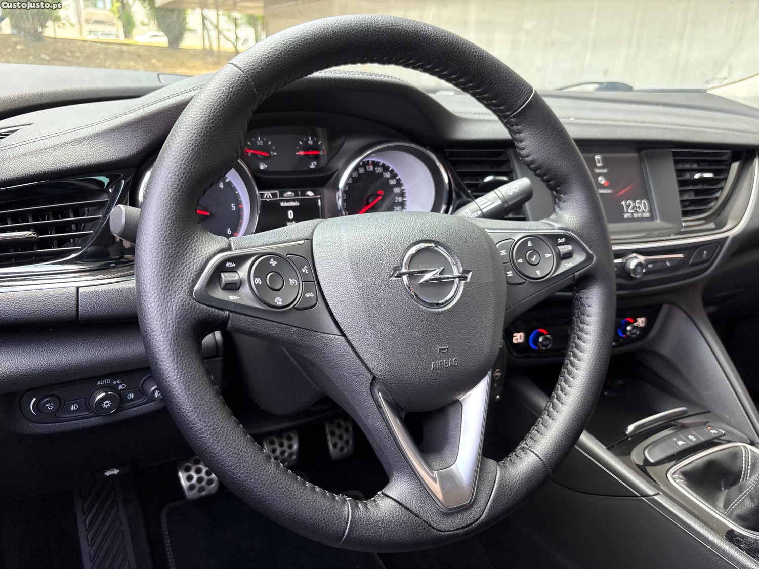 Opel Insignia GRAND SPORT 1.6 CDTI INNOVATION NACIONAL 1 ÚNICO DONO — fotografia 10