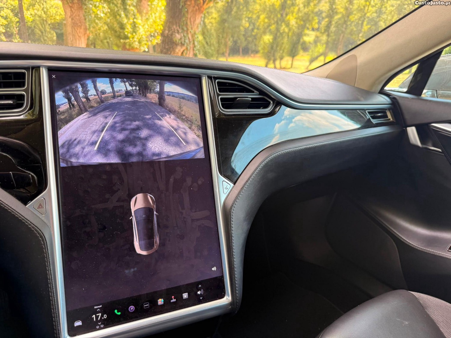 Tesla Model S 70 — fotografia 4
