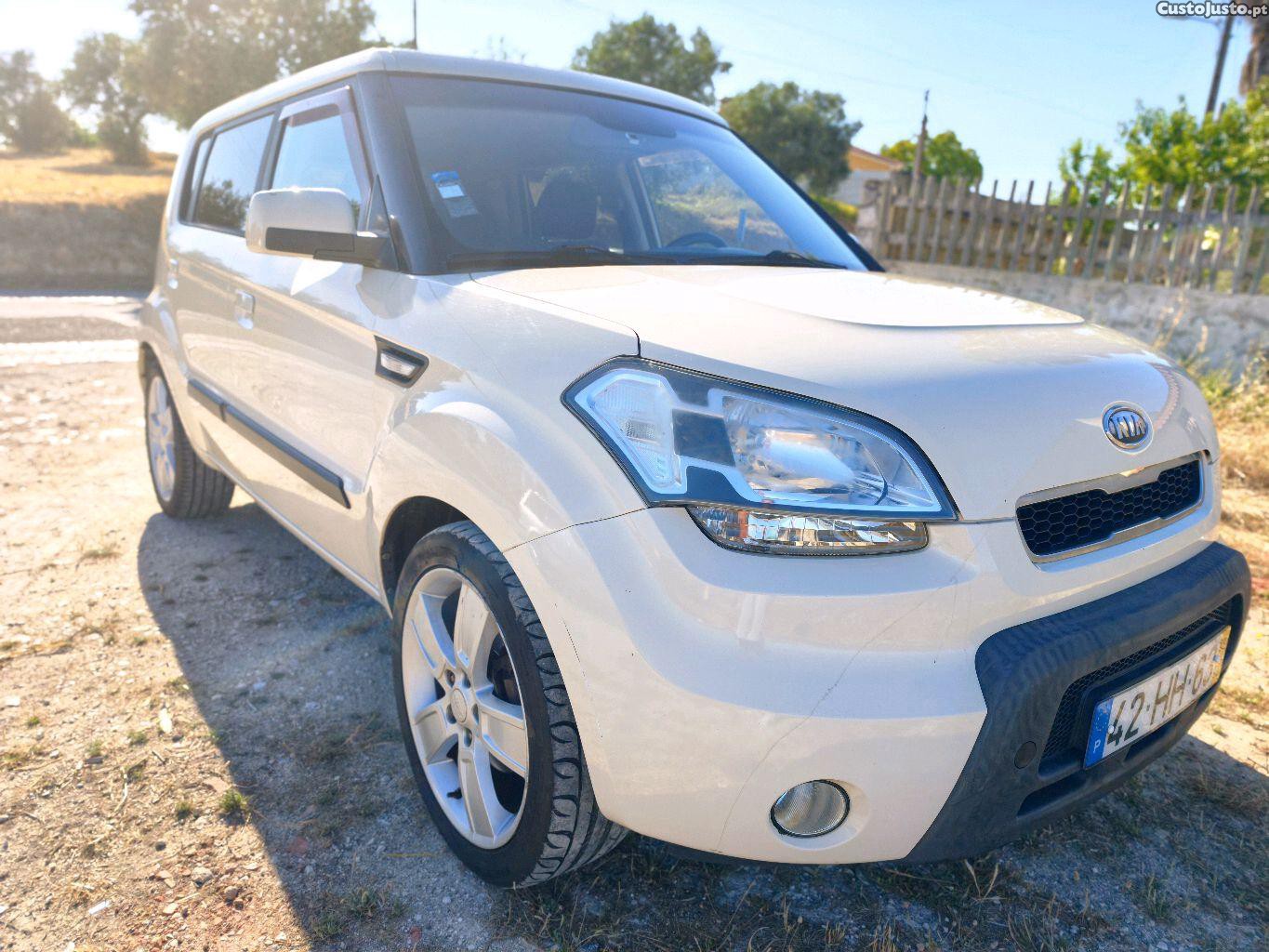 Kia Soul 1.6 CRDI ACTIVE — fotografia 10
