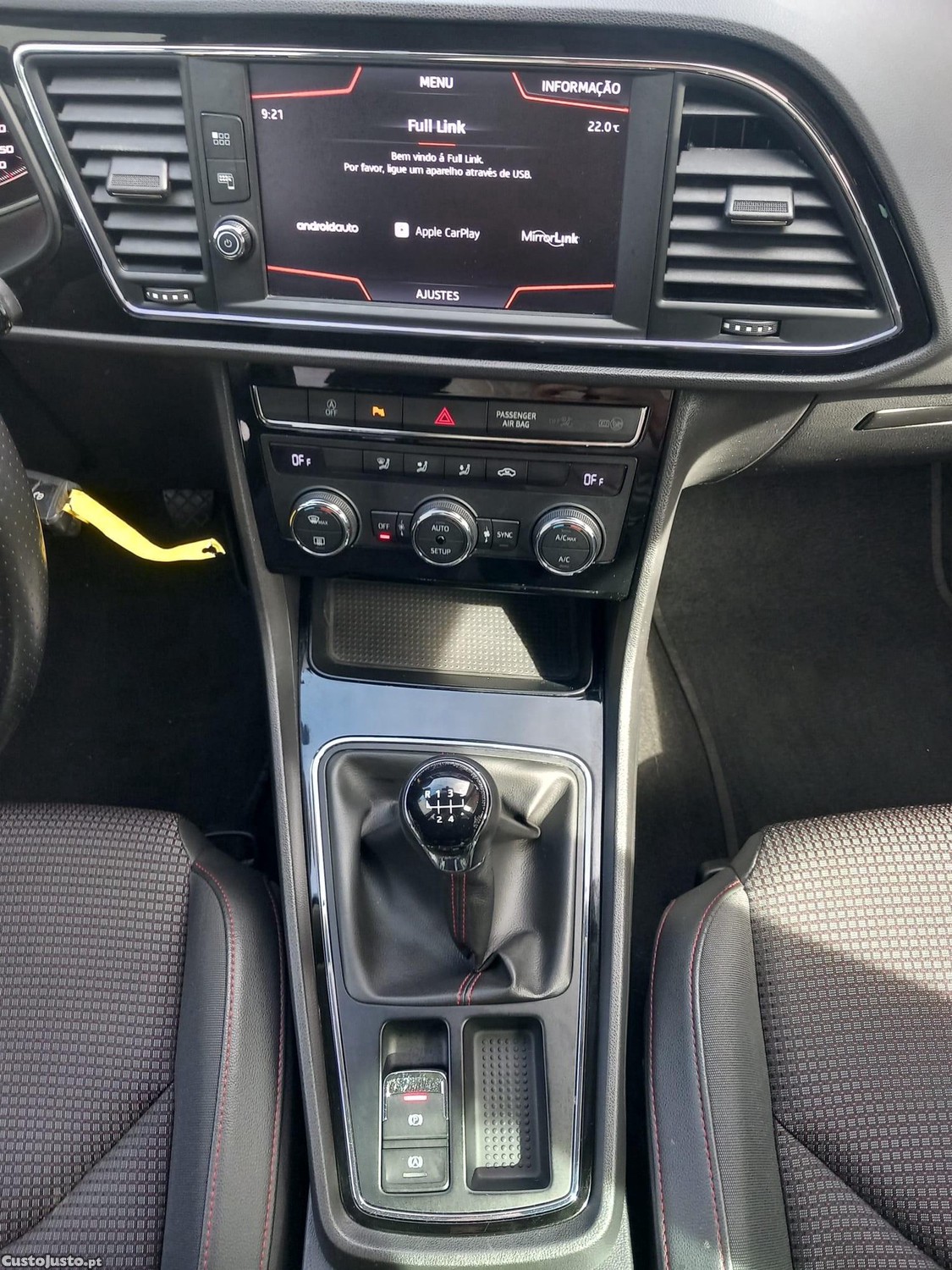 SEAT Leon 1.6 TDI FR S/S — fotografia 3