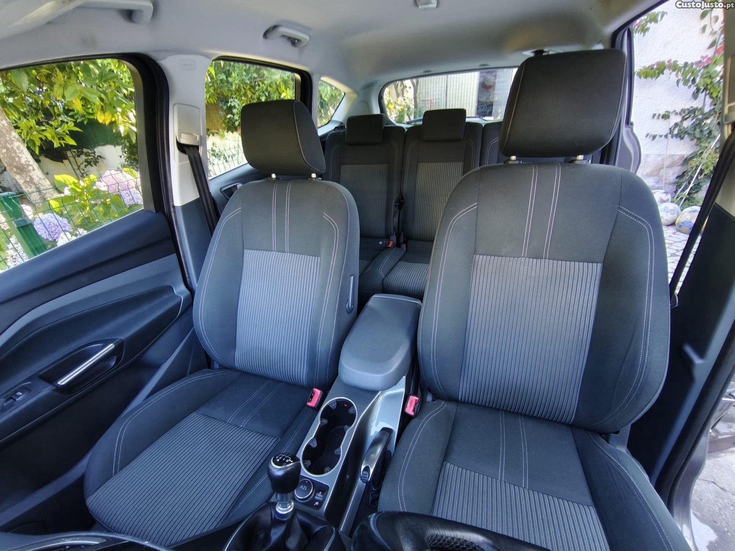 Ford C-Max Titanium — fotografia 5