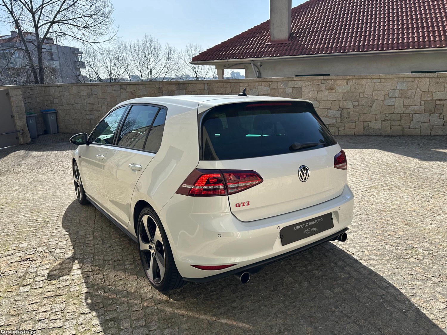 Volkswagen Golf 2.0 TSi GTi — fotografia 8