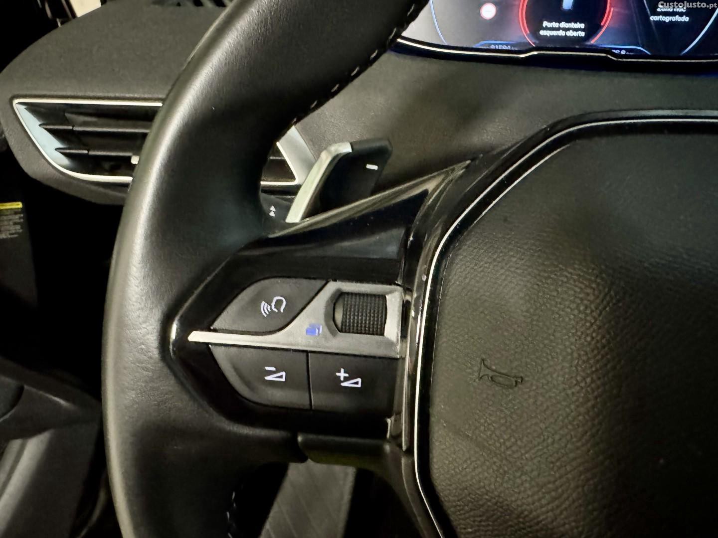 Peugeot 3008 1.2PureTech 130 Stop & Start GPF EAT8 Active Pack — fotografia 8