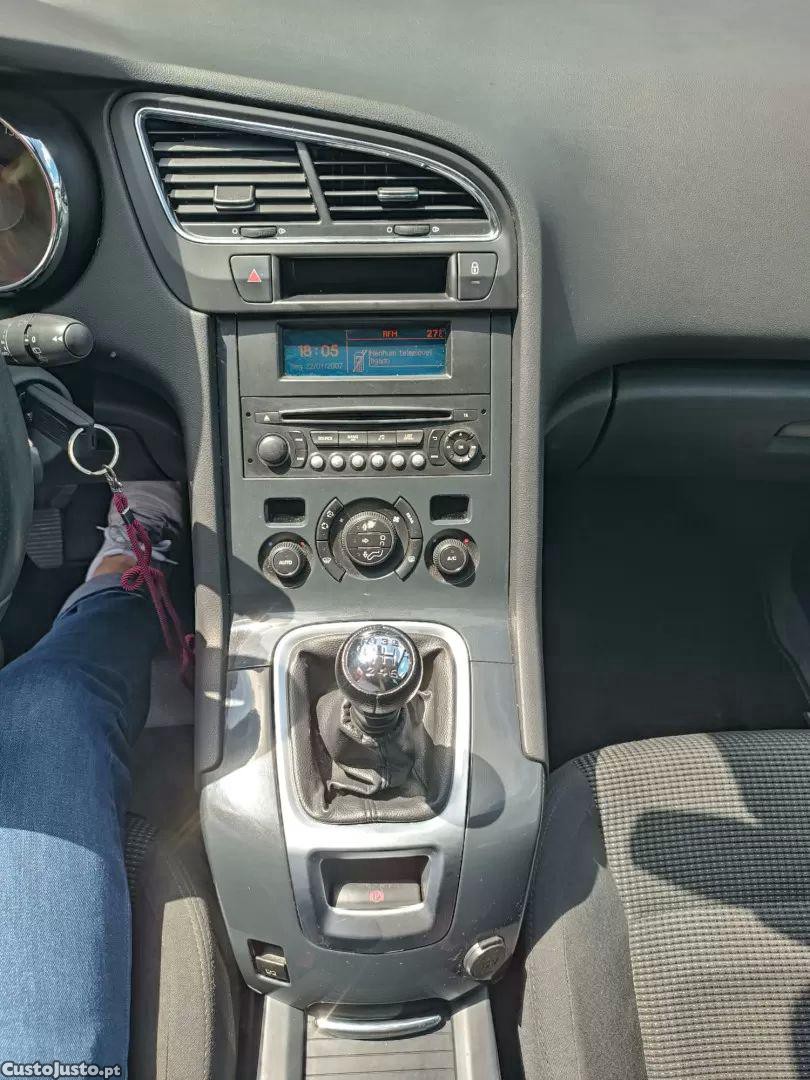 Peugeot 5008 1.6 hdi 7l se style — fotografia 7
