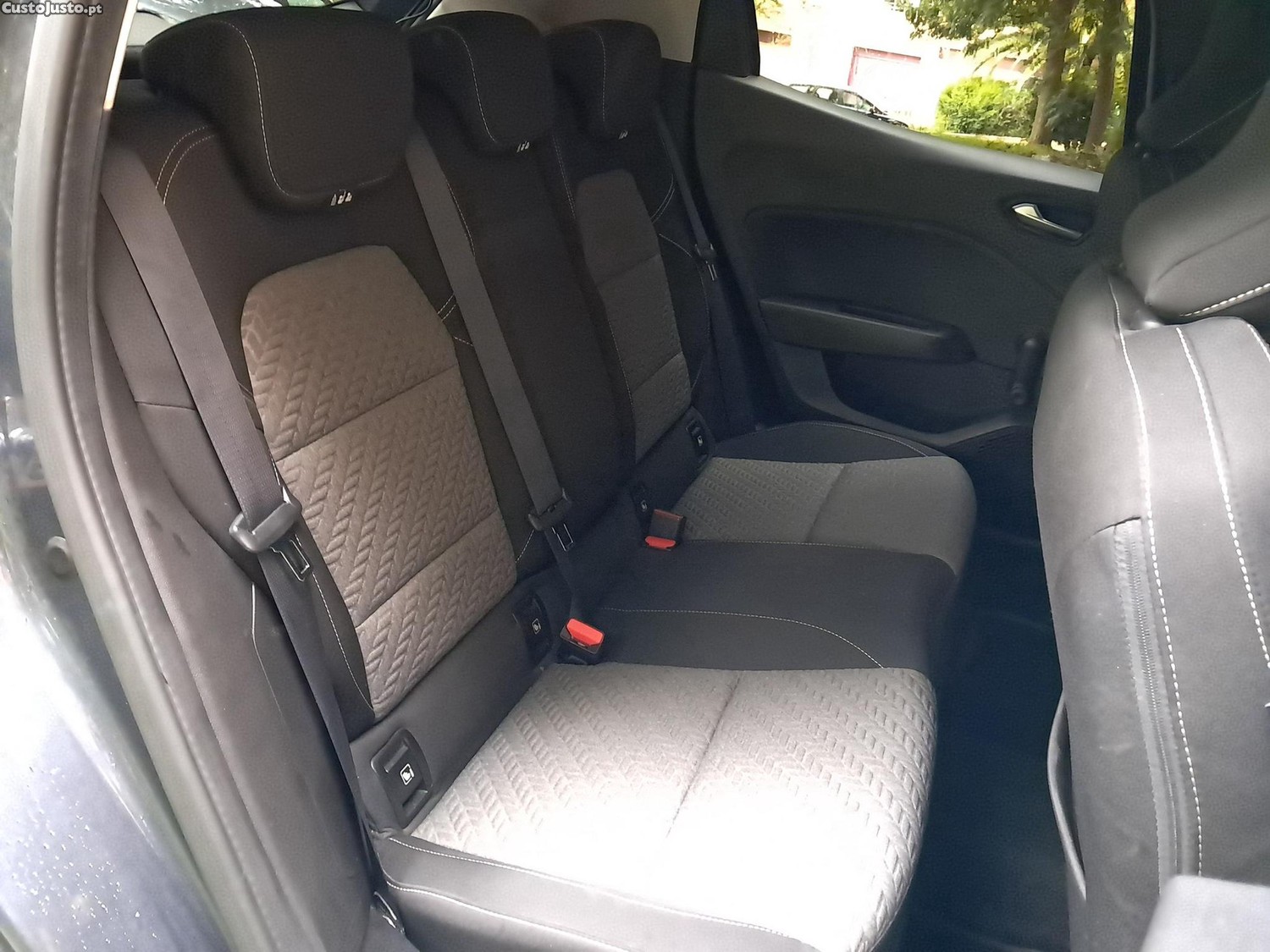 Renault Clio 1.0 TCe Intens — fotografia 7