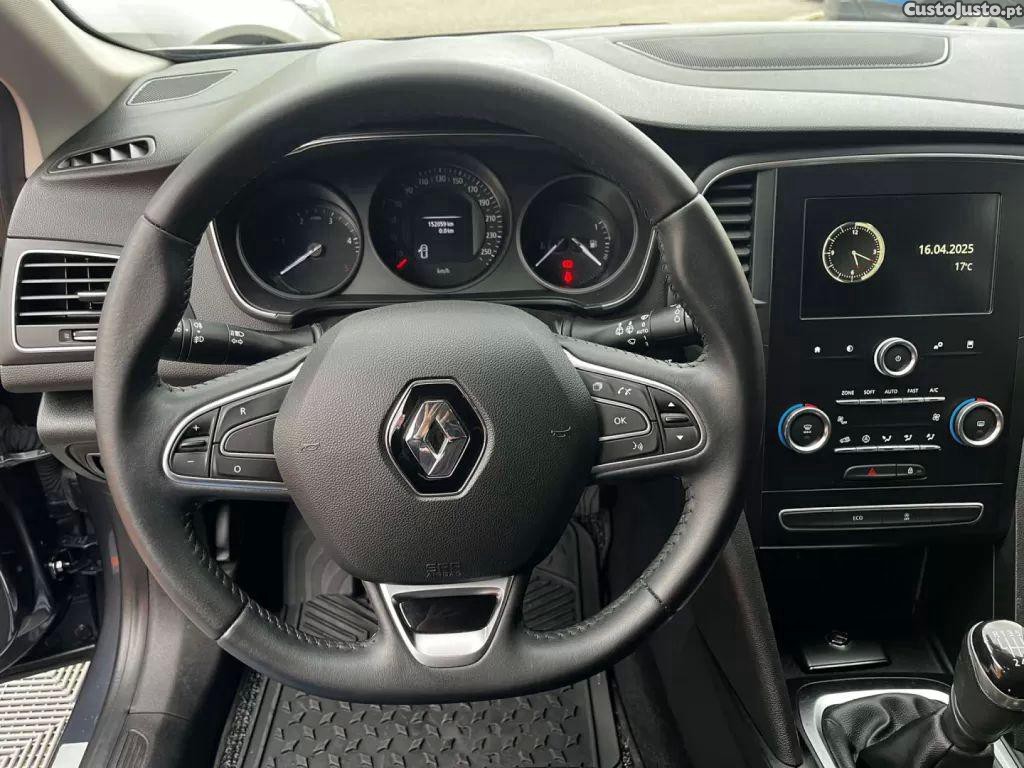 Renault Mégane 1.5 blue dci limited — fotografia 14