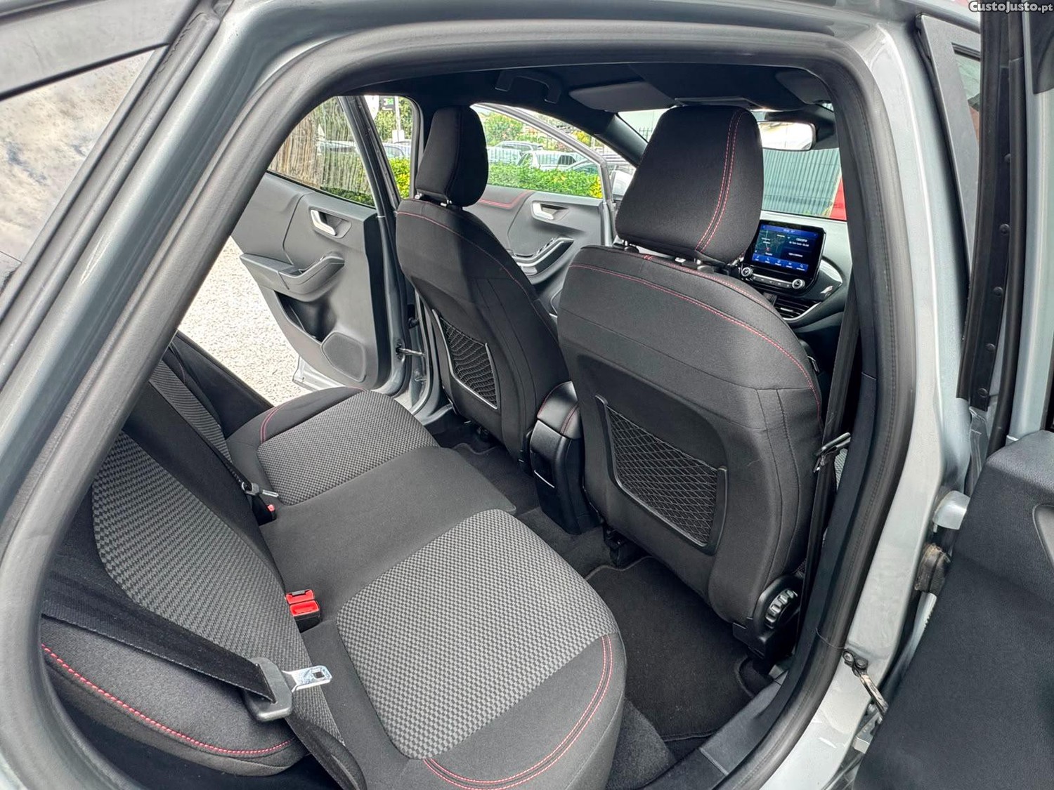 Ford Puma 1.0 Ecoboost ST-LINE — fotografia 3