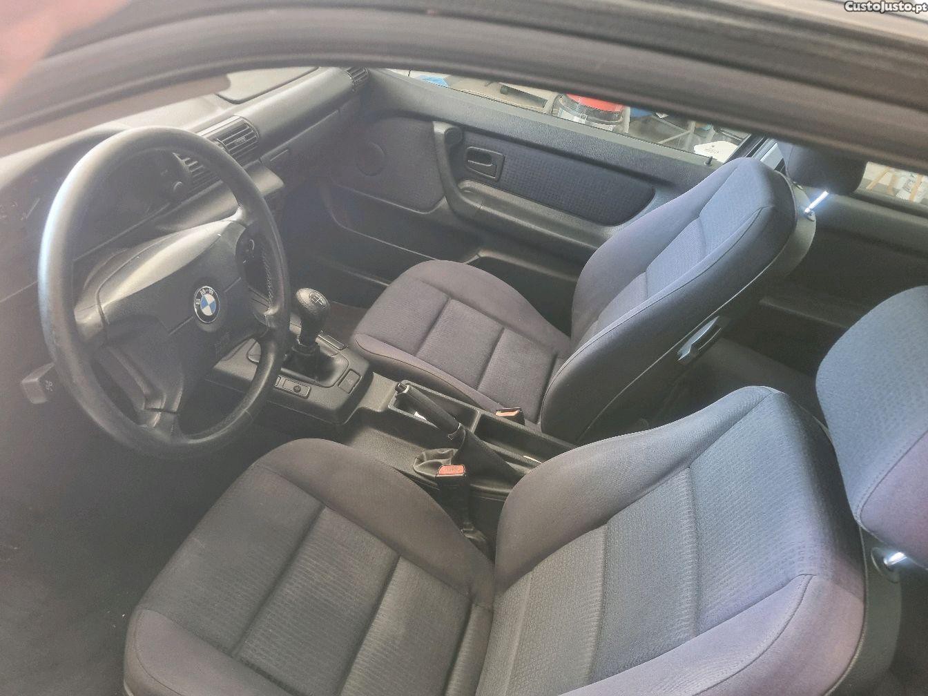 BMW 316 compact170 000km — fotografia 8