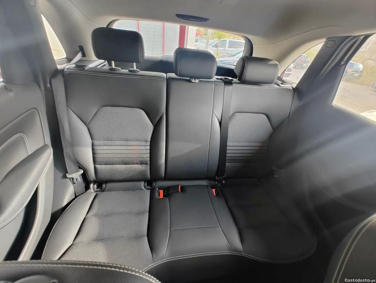 Mercedes-Benz B 180 D urban — fotografia 4