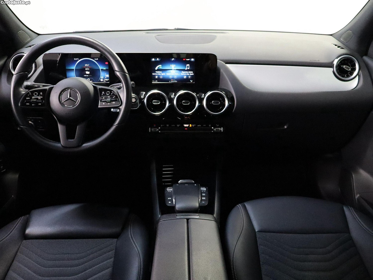 Mercedes-Benz GLA 250 e Style — fotografia 14