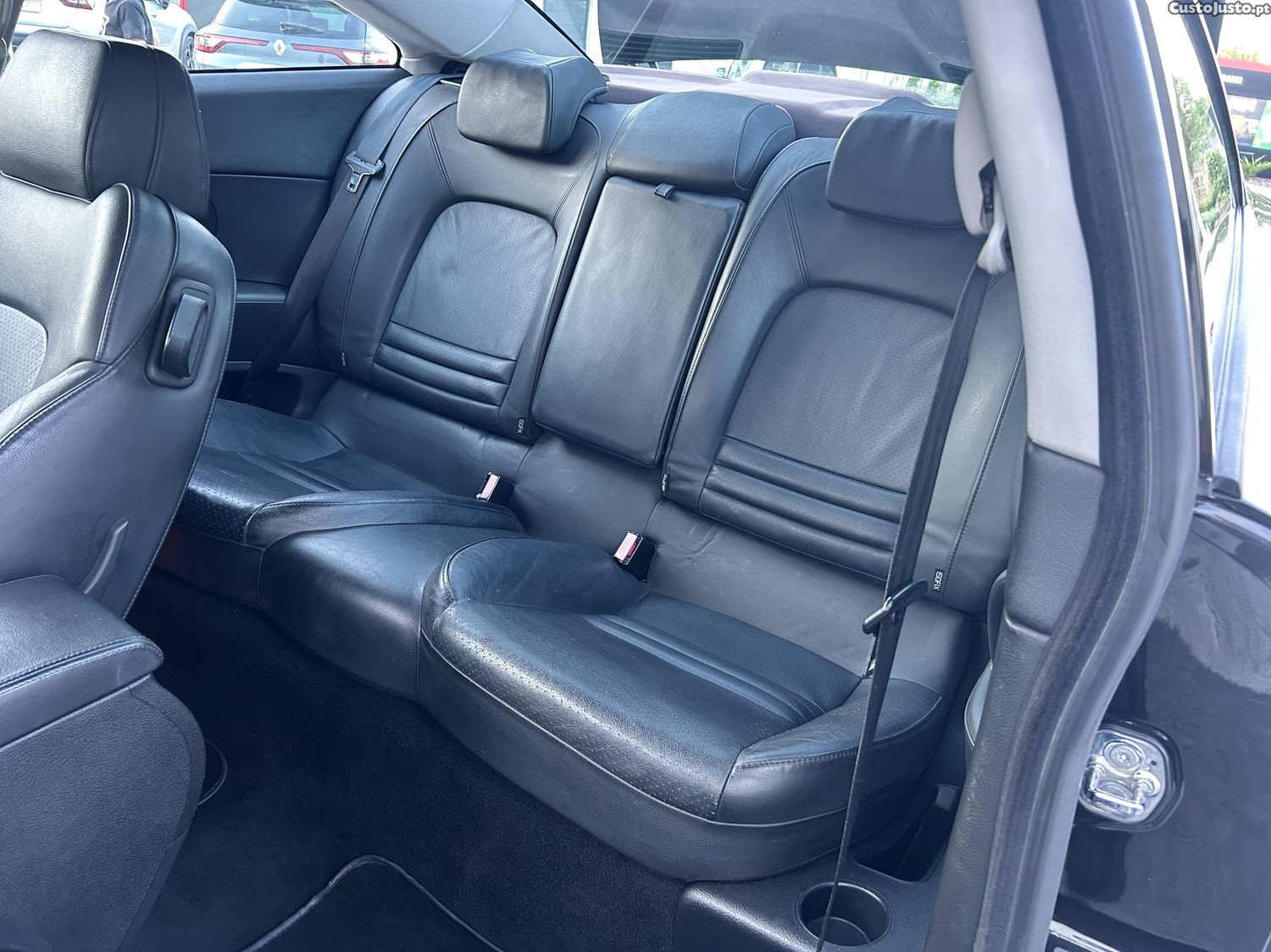 Peugeot 407 Coupe 2.7 hdi v6 — fotografia 4