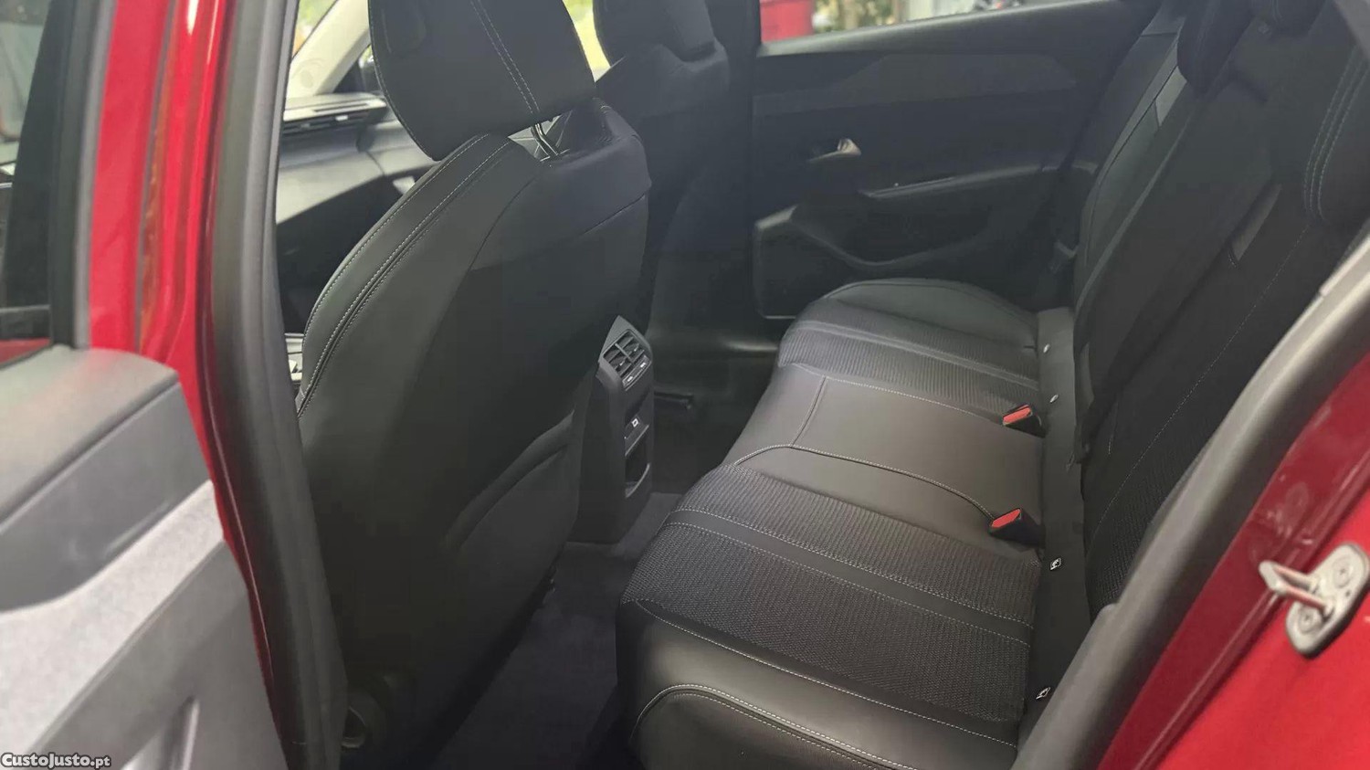 Peugeot e-308 54 kwh allure — fotografia 12