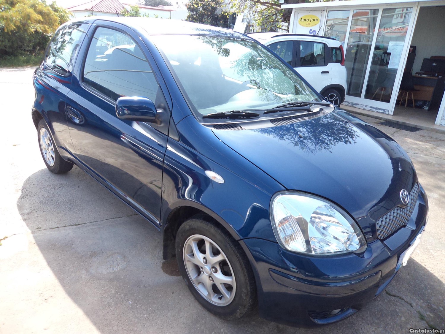 Toyota Yaris 1.0 c.c — fotografia 9