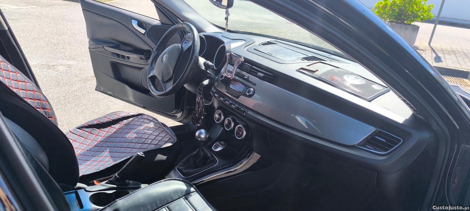Alfa Romeo Giulietta 1.6 JTDM Impecável — fotografia 5