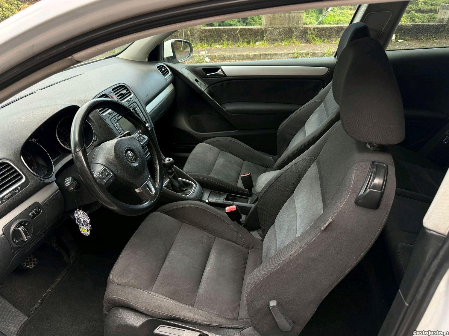 Volkswagen Golf 2.0 TDi Highline — fotografia 4