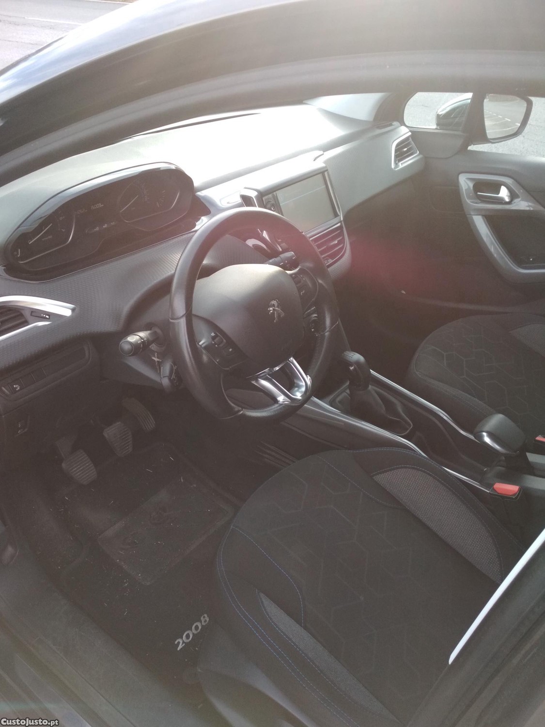Peugeot 2008 1.2 PureTech Style — fotografia 3