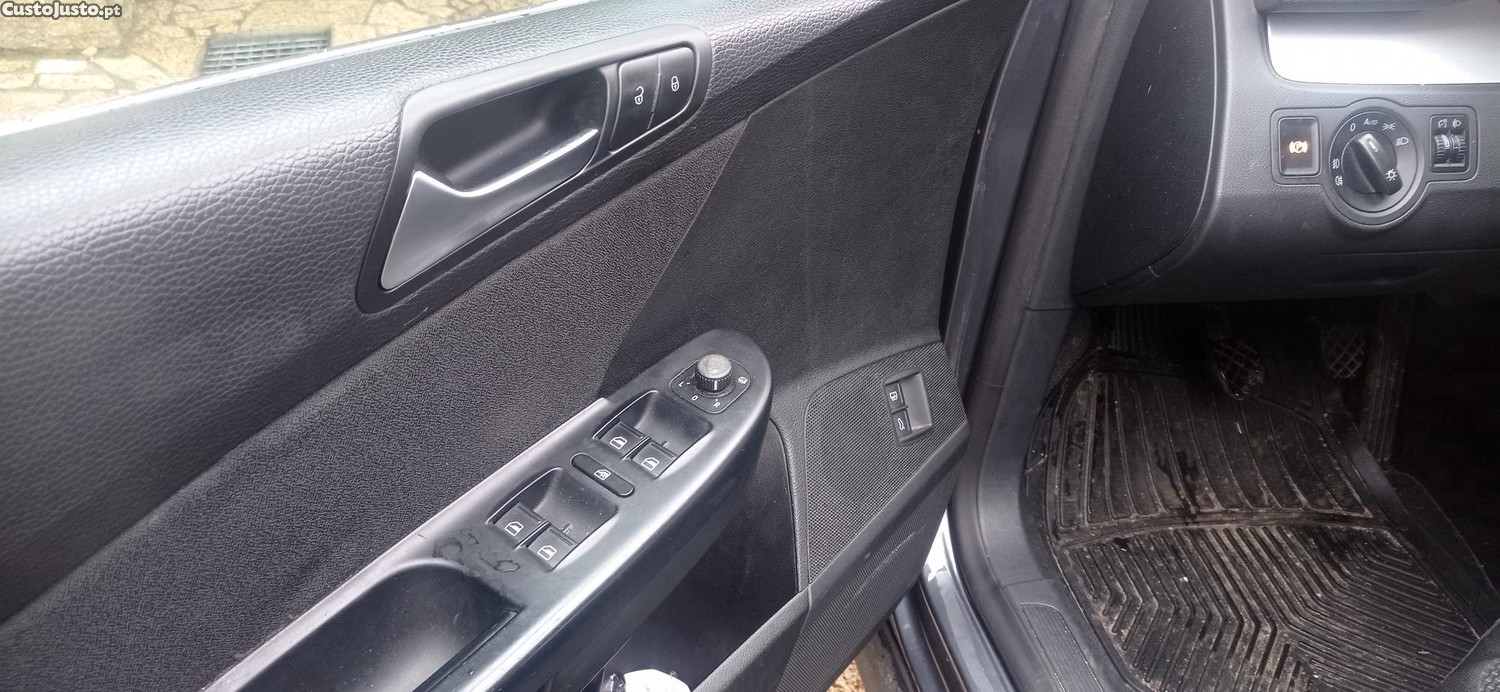 Volkswagen Passat Variant 2.0 TDI bm — fotografia 2