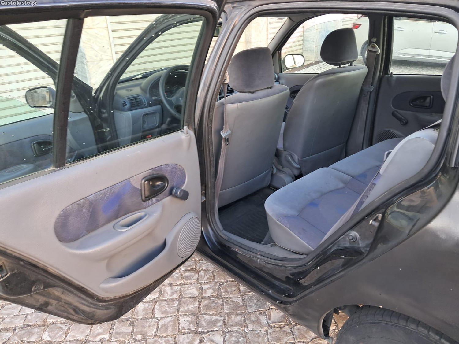 Renault Clio RT — fotografia 4