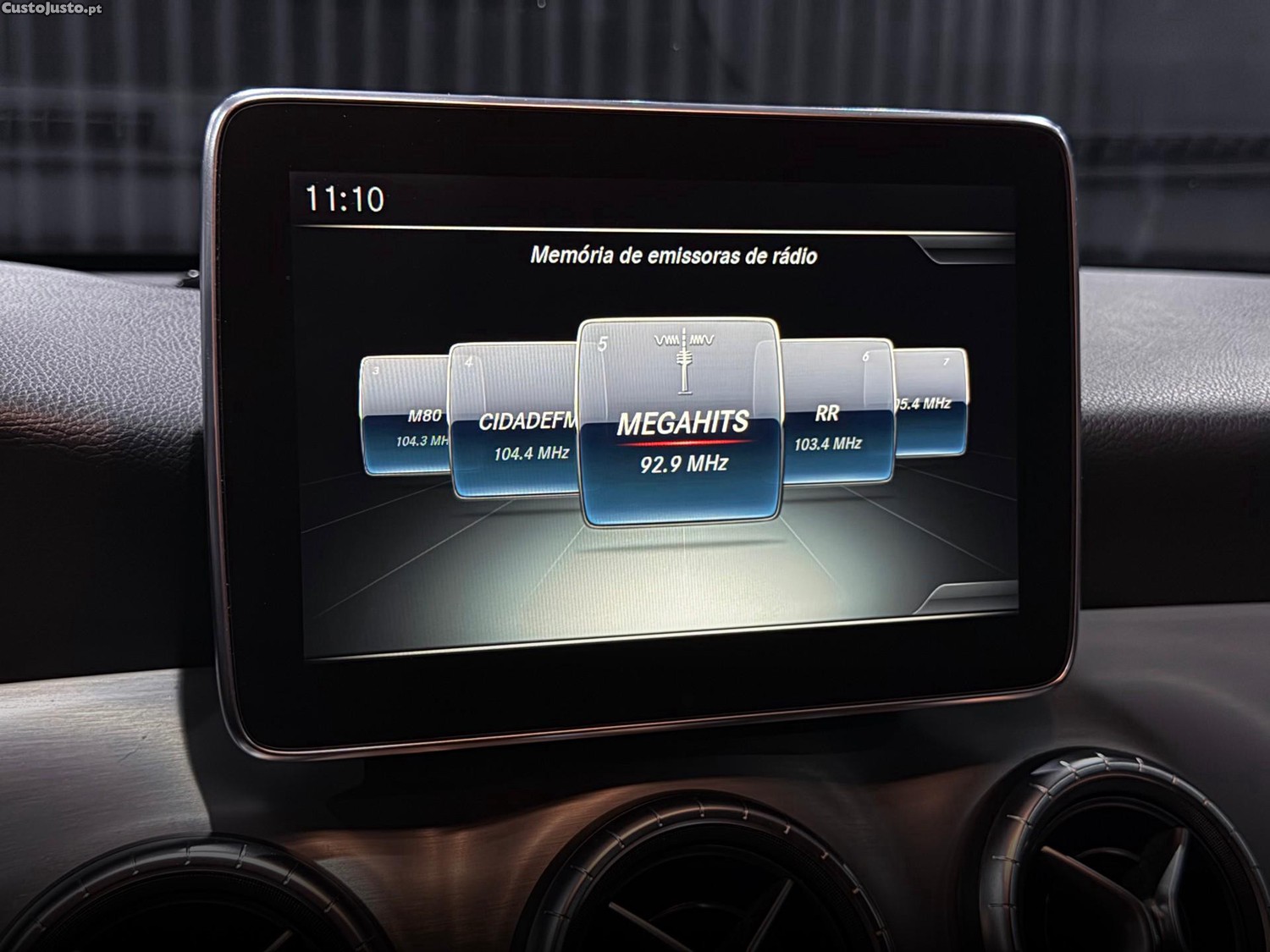 Mercedes-Benz CLA 180 d AMG Line — fotografia 5