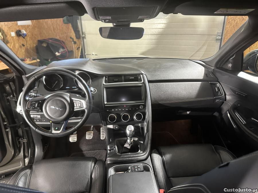 Jaguar E-Pace 2.0 i4D SE — fotografia 6
