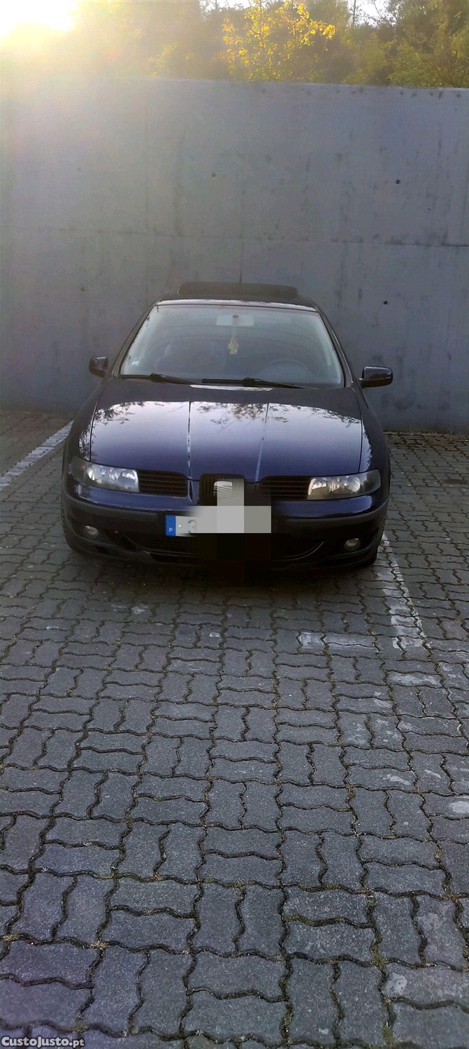 SEAT Leon 1.9 Tdi — fotografia 5