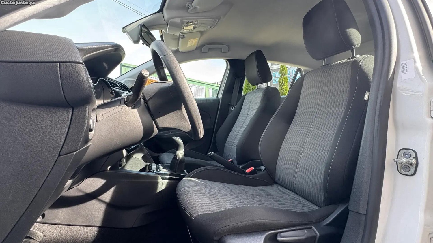 Opel Corsa 1.2 Edition — fotografia 21