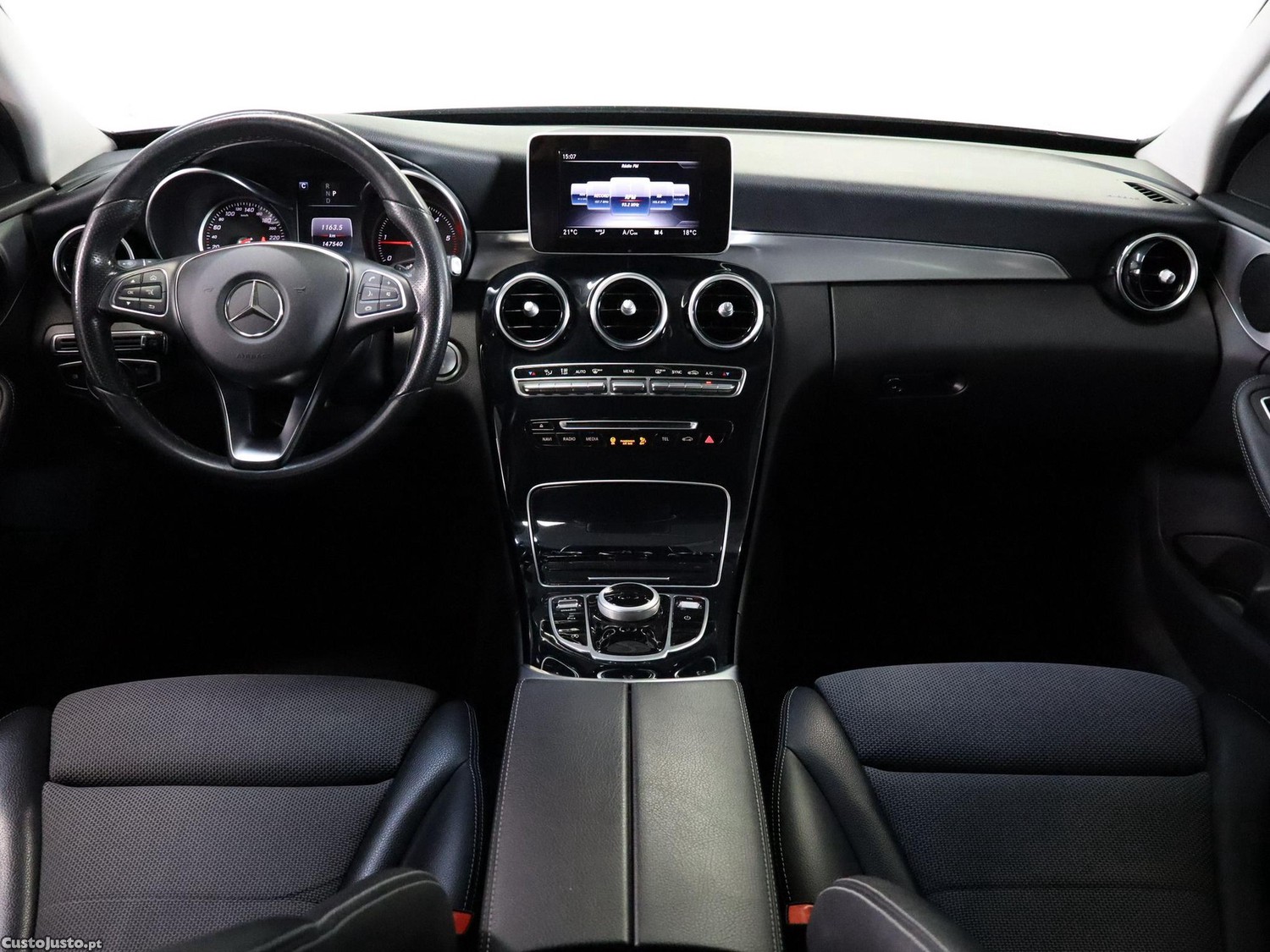 Mercedes-Benz C 220 d Avantgarde Aut. — fotografia 12