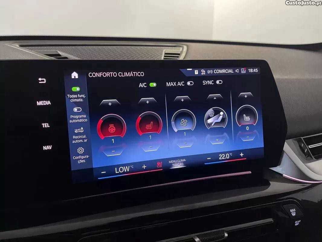 BMW iX1 Xdrive30 — fotografia 12