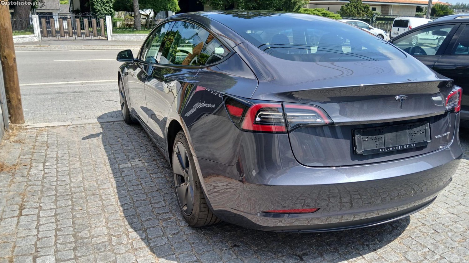 Tesla Model 3 Long Range Dual Motor — fotografia 7