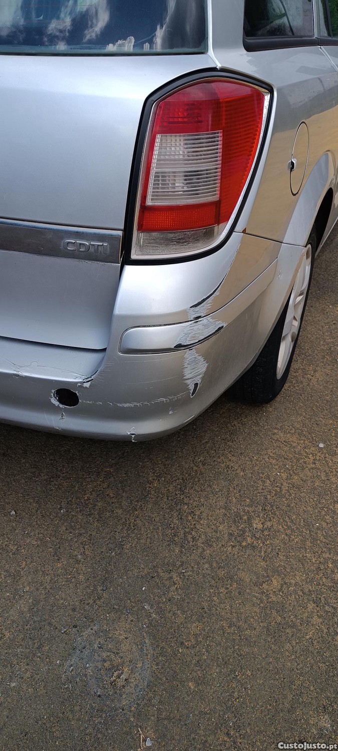 Opel Astra 1.3CDTI — fotografia 2