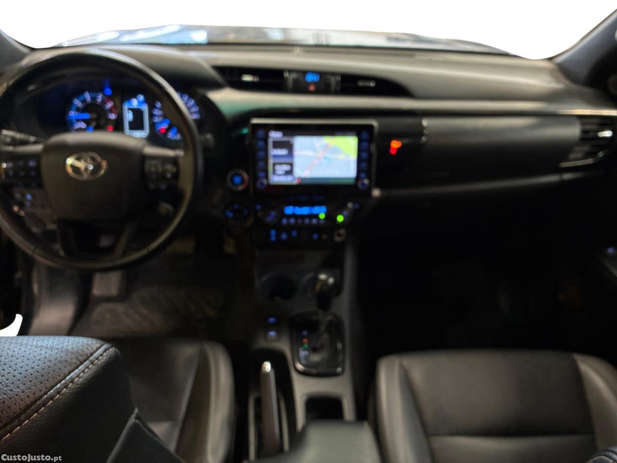 Toyota Hilux 2.8 D-4D 4WD Invincible — fotografia 7