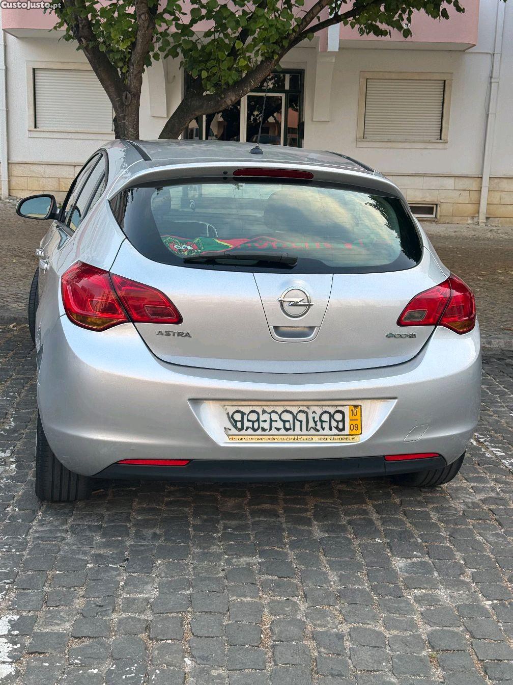Opel Astra ecoflex — fotografia 5
