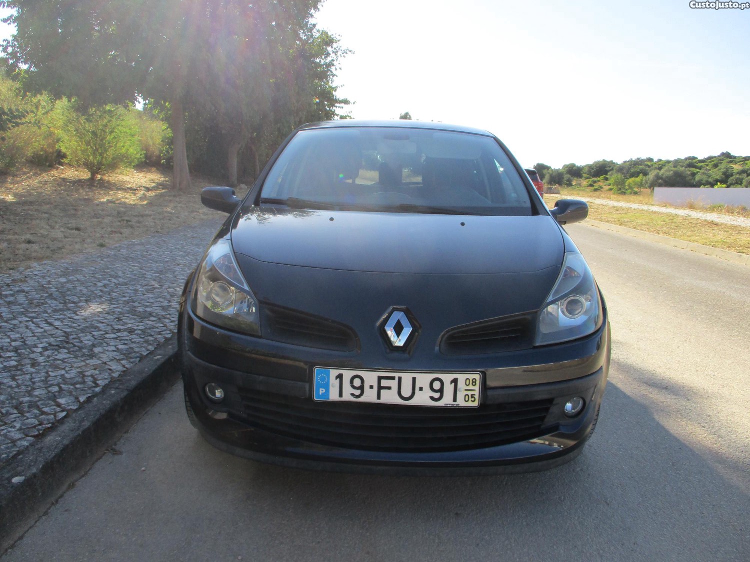 Renault Clio 1.5 dCi — fotografia 8