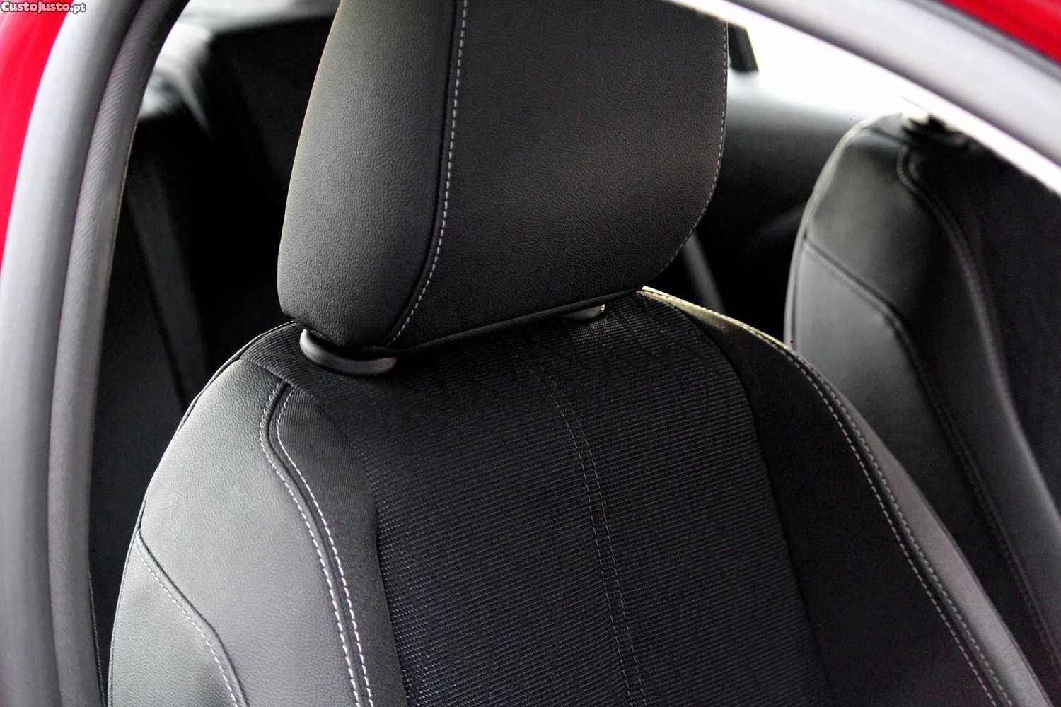 Opel Corsa e e-Elegance — fotografia 13