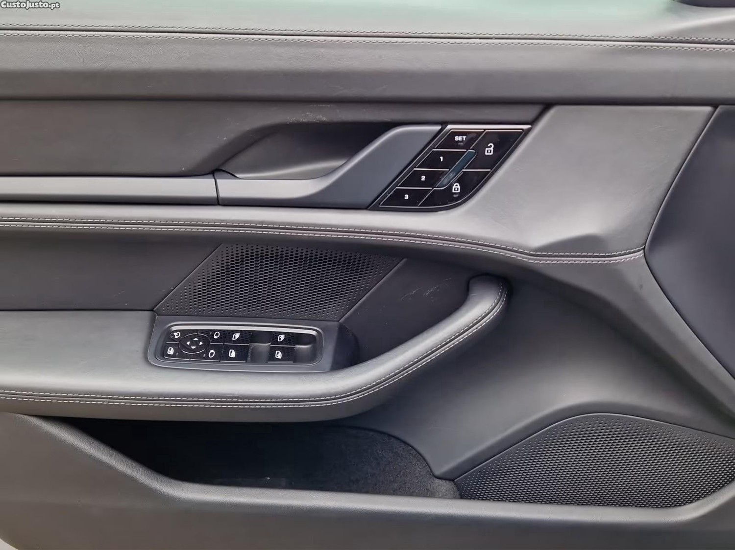 Porsche Taycan 4S — fotografia 12
