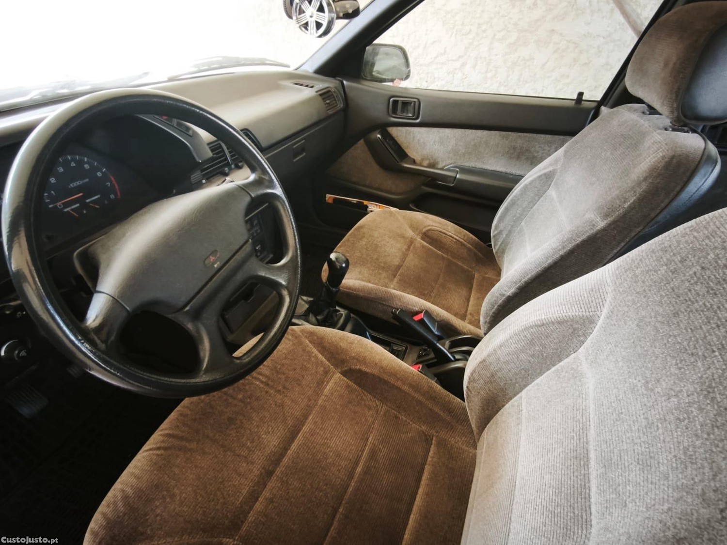 Mitsubishi Lancer GLX — fotografia 2