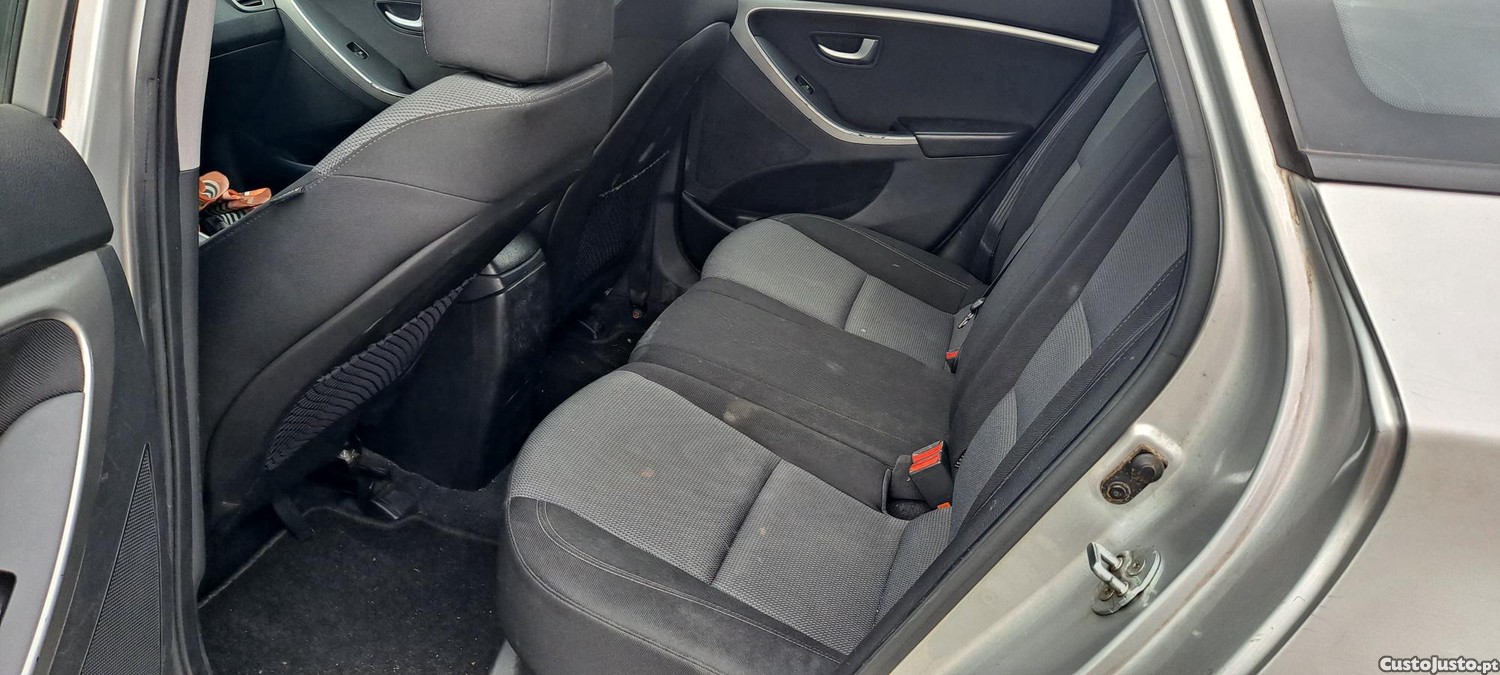 Hyundai i30 1.6 CRDI 110 Cv — fotografia 7